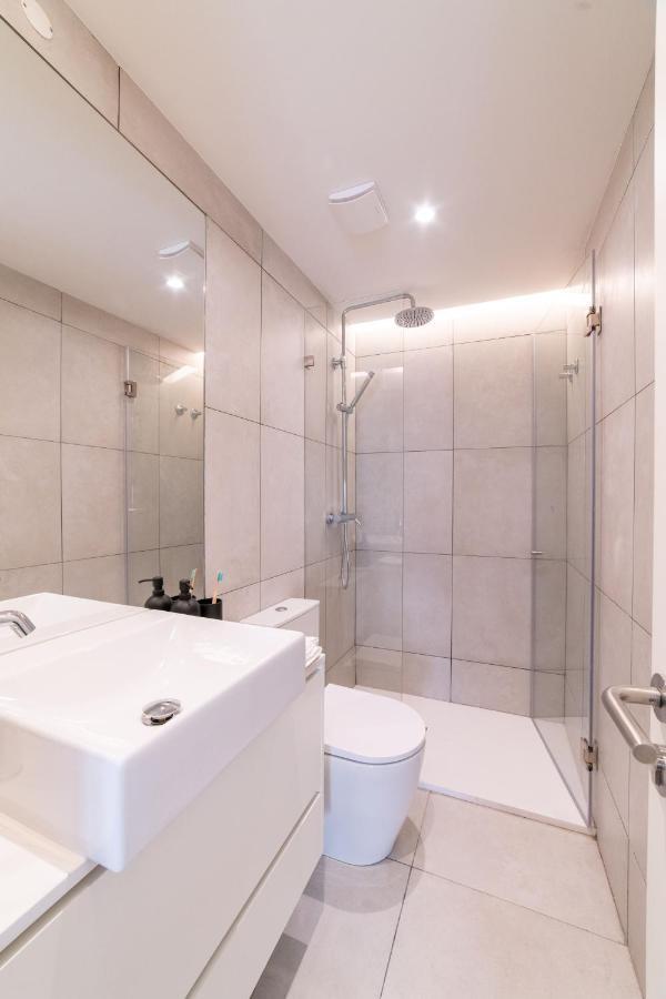 Lusiadas 53 2ºd - Beautiful Two-Bedroom Apartment ลิสบอน ภายนอก รูปภาพ